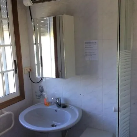 Сasa de vacaciones House - 4 Bedrooms With Wifi - 00559